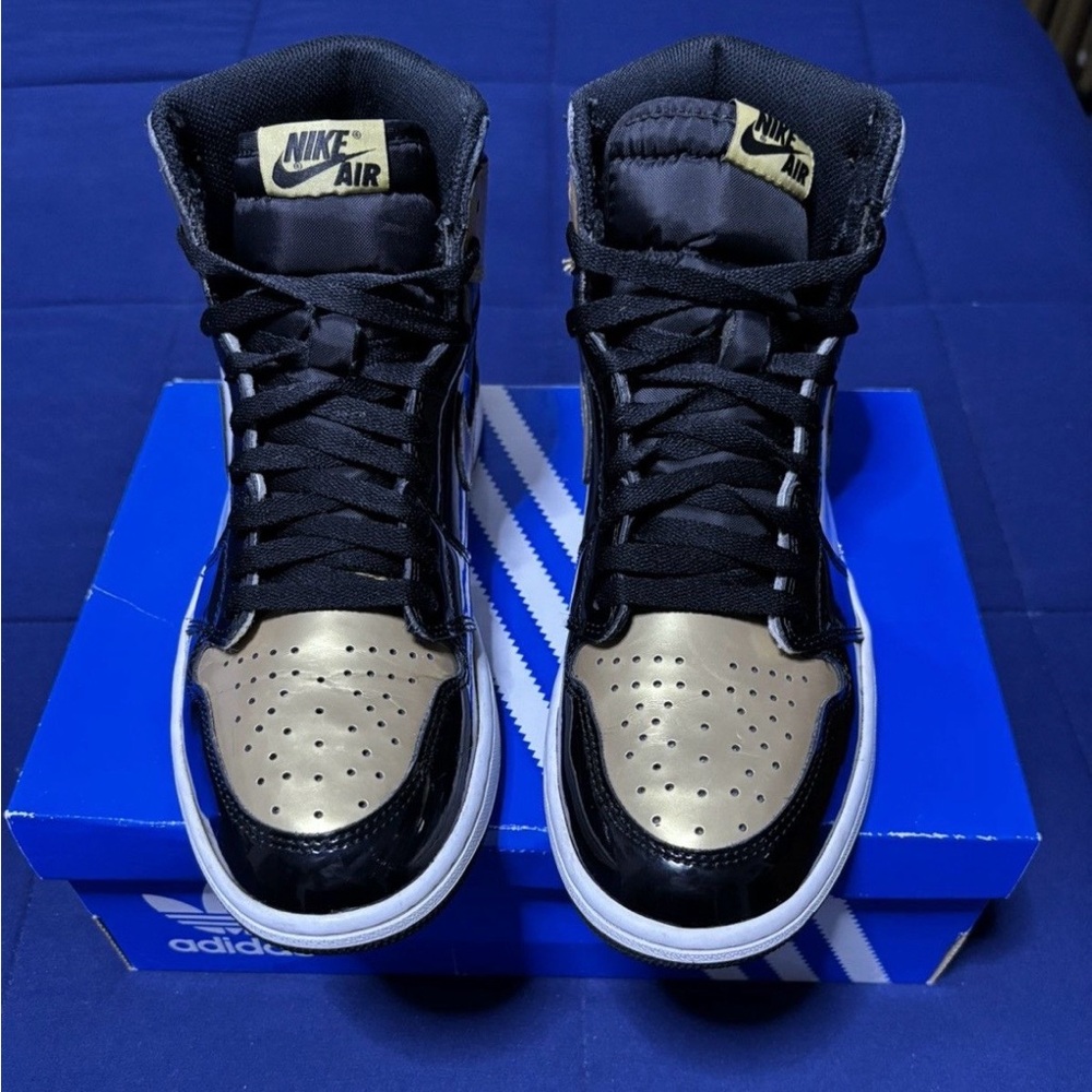 Jordan 1 Retro High OG NRG Gold Toe 2018 Size 9.5